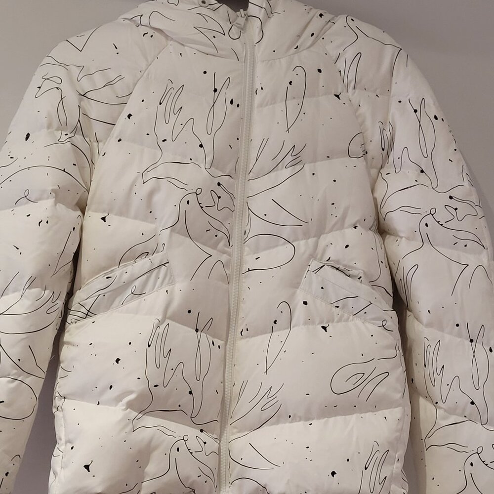 White Short Hooded Puffer Jacket